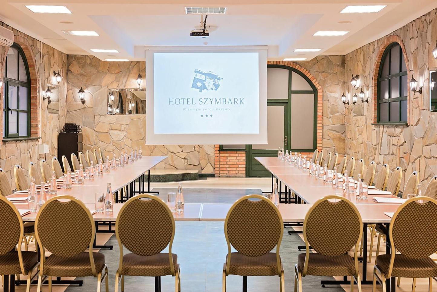 Hotel Szymbark Dış mekan fotoğraf