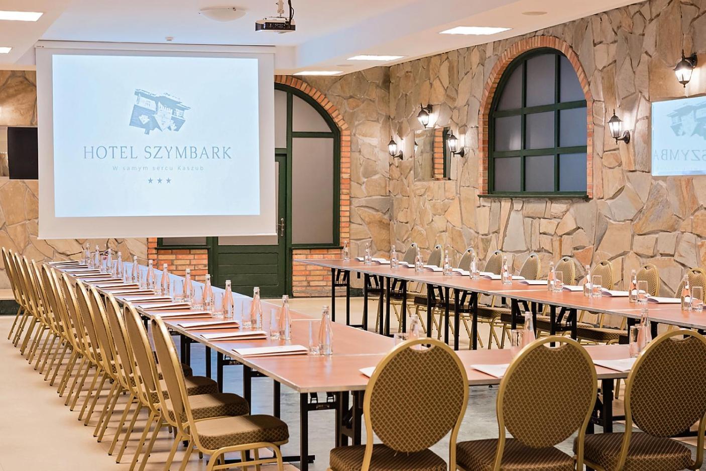 Hotel Szymbark Dış mekan fotoğraf