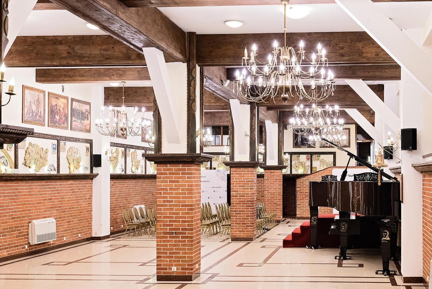 Hotel Szymbark Dış mekan fotoğraf