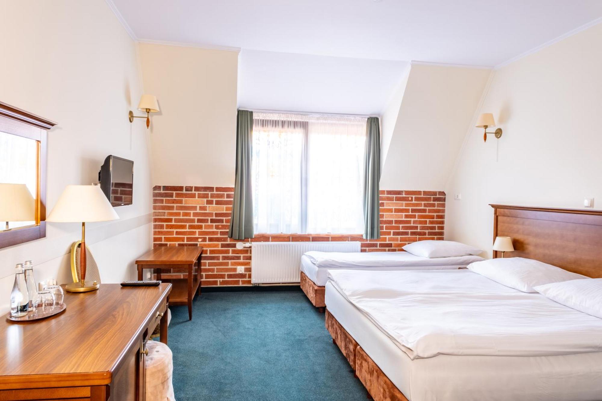 Hotel Szymbark Dış mekan fotoğraf