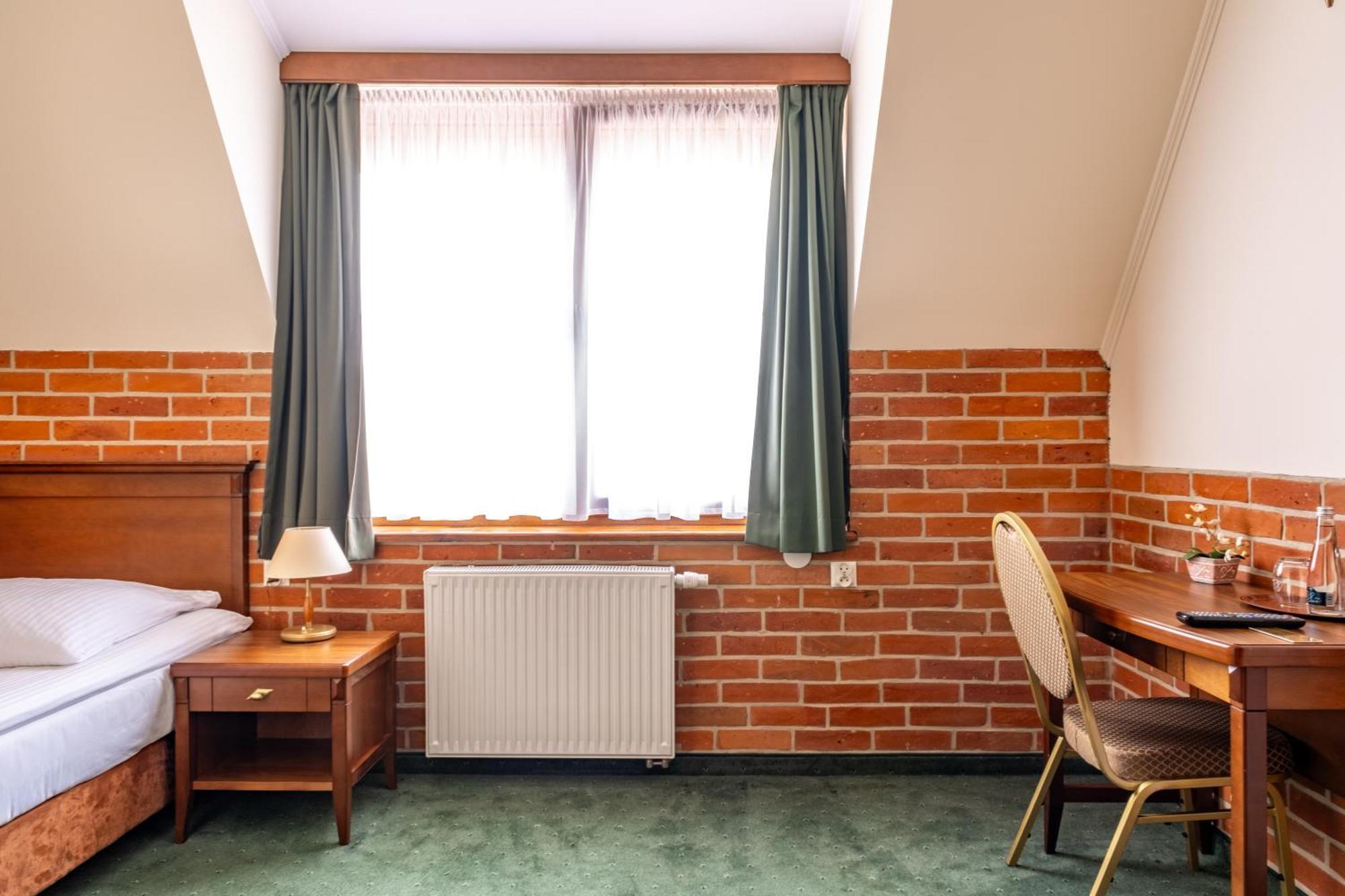 Hotel Szymbark Dış mekan fotoğraf